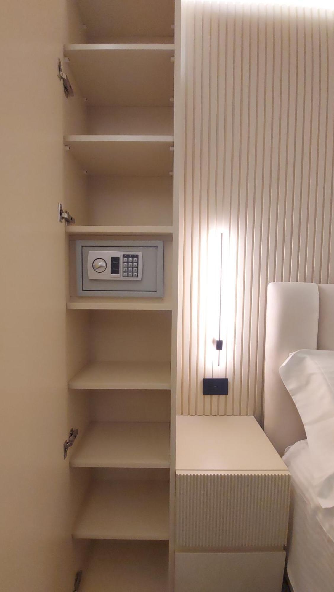 Lungofiume Suite 阿韦利诺 外观 照片